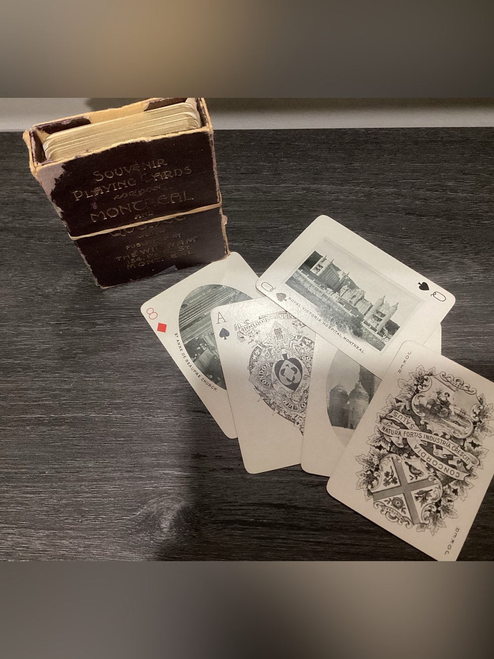 Antique Souvenir playing cards for Montreal and Quebec published by “The Wigwam - Picture 6 of 7